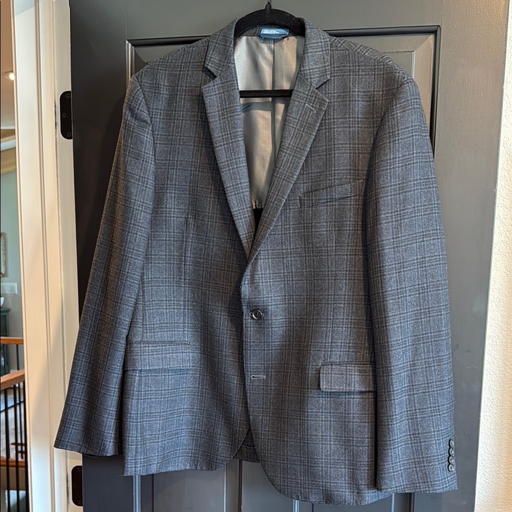 14th & Union Charcoal Checkered Blazer